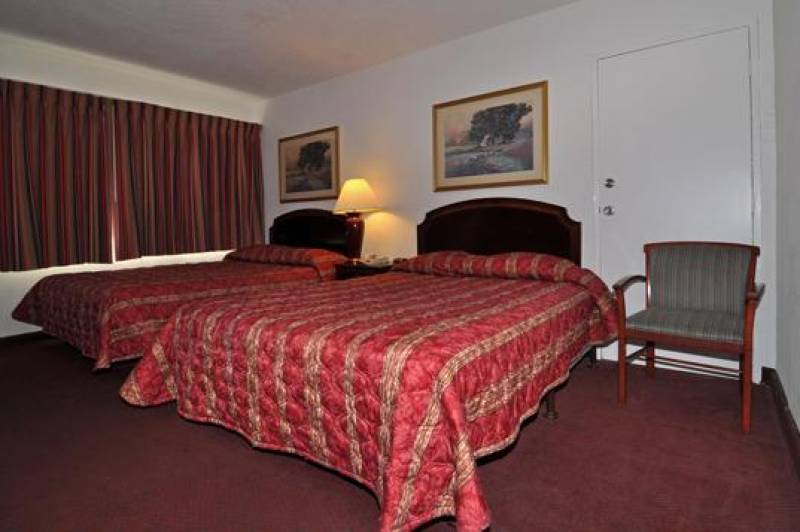 Presidio Inn & Suites