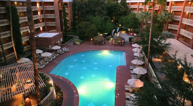 Radisson Suites Tucson