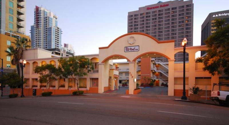 Red Roof Inn San Diego Downtown