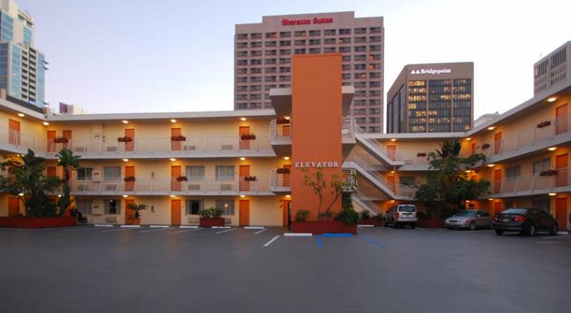 Red Roof Inn San Diego Downtown