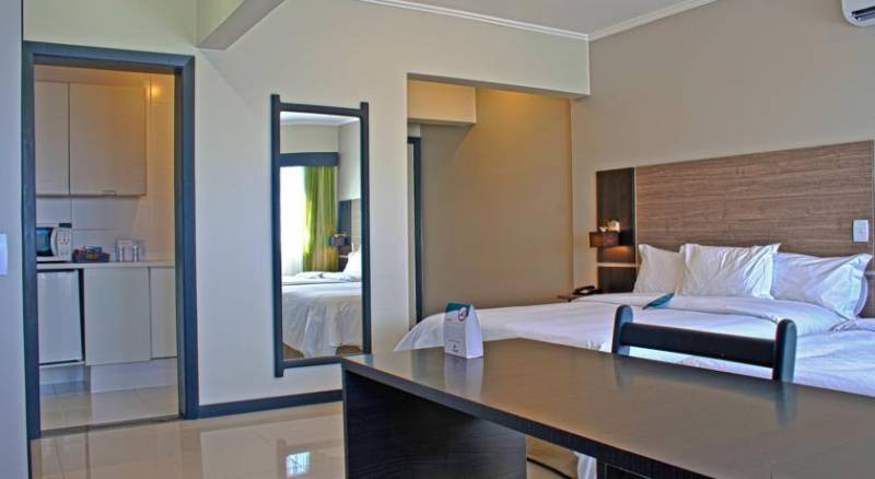 Wyndham Golden Foz Suites