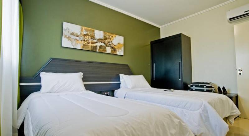 Wyndham Golden Foz Suites