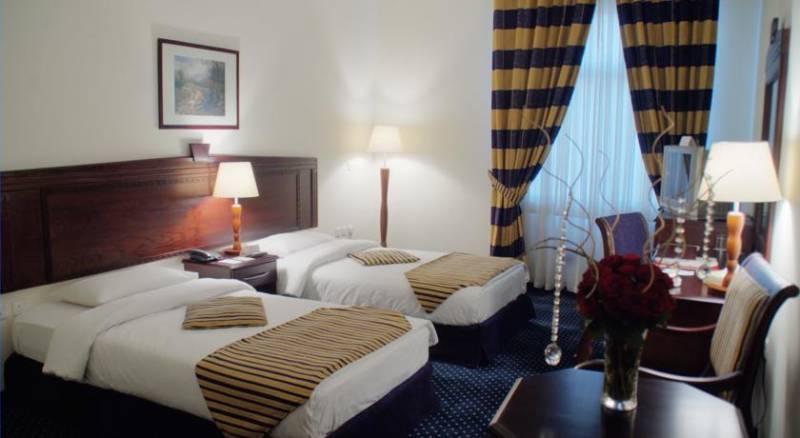 Al Fanar Palace Hotel and Suites