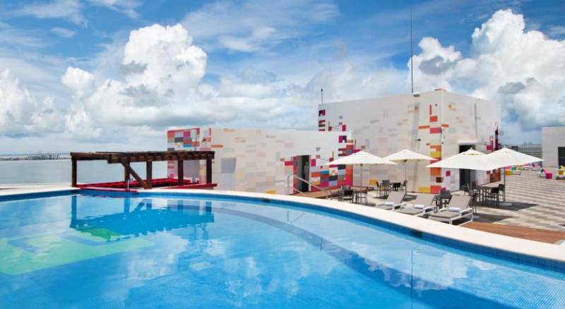 Aloft Cancun