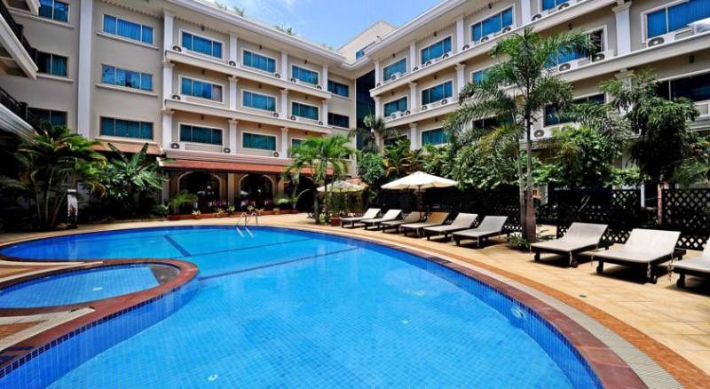 Angkor Holiday Hotel