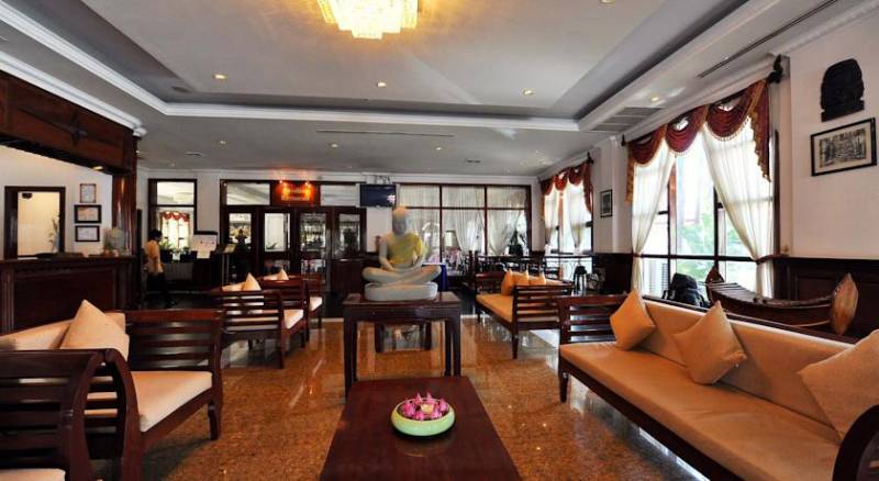 Angkor Holiday Hotel