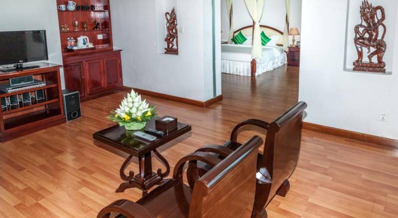 Angkor Holiday Hotel