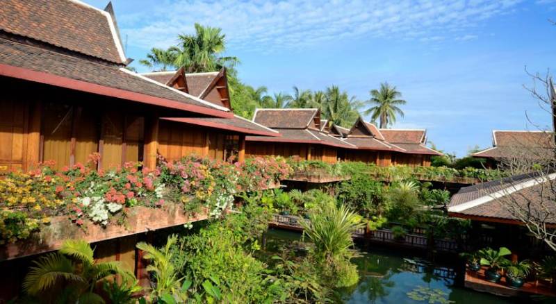 Angkor Village Hotel