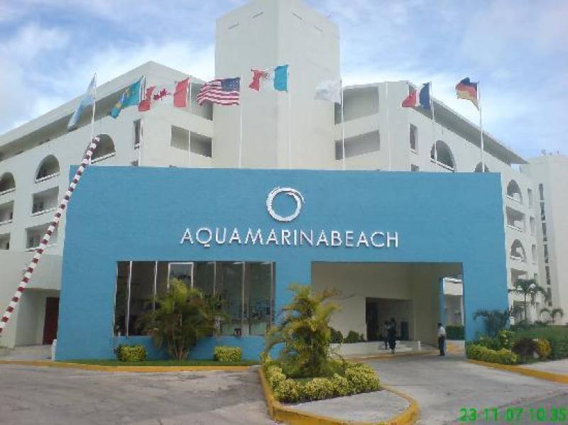 Aquamarina Beach Hotel