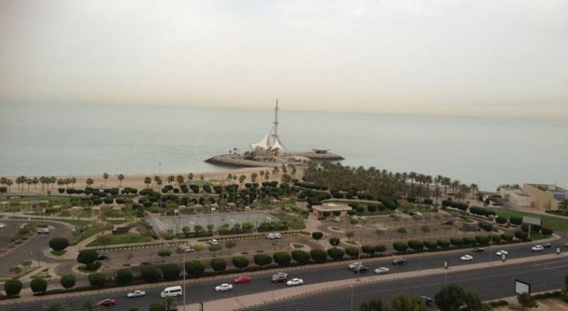 Corniche Suites Hotel