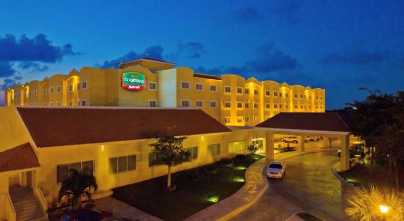 Courtyard by Marriott Cancun Airport