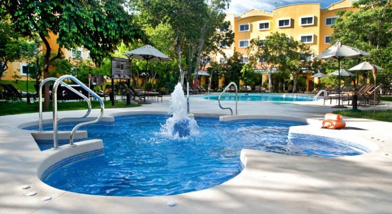 Courtyard by Marriott Cancun Airport