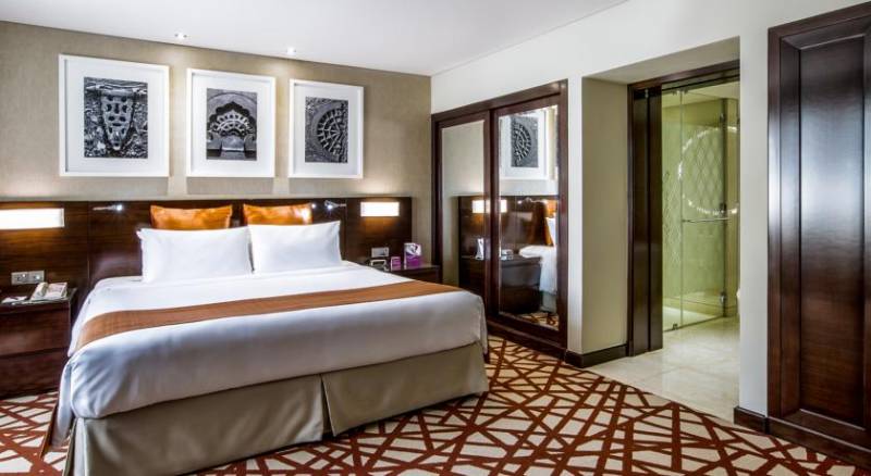 Crowne Plaza Dubai Deira