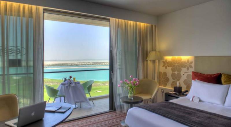 Crowne Plaza Yas Island