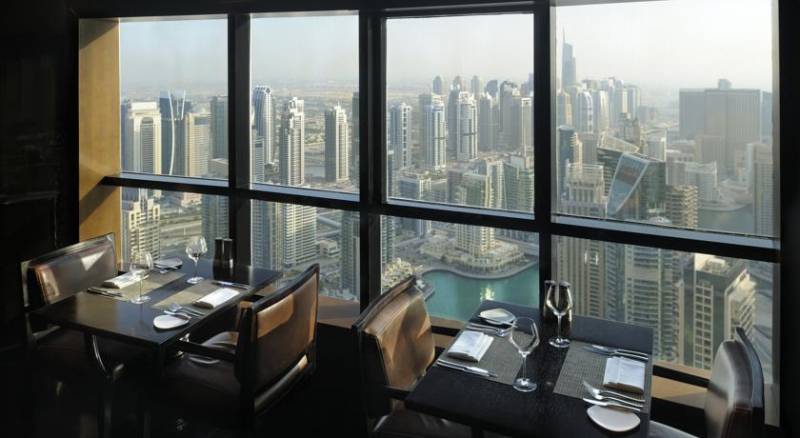 Dubai Marriott Harbour Hotel And Suites