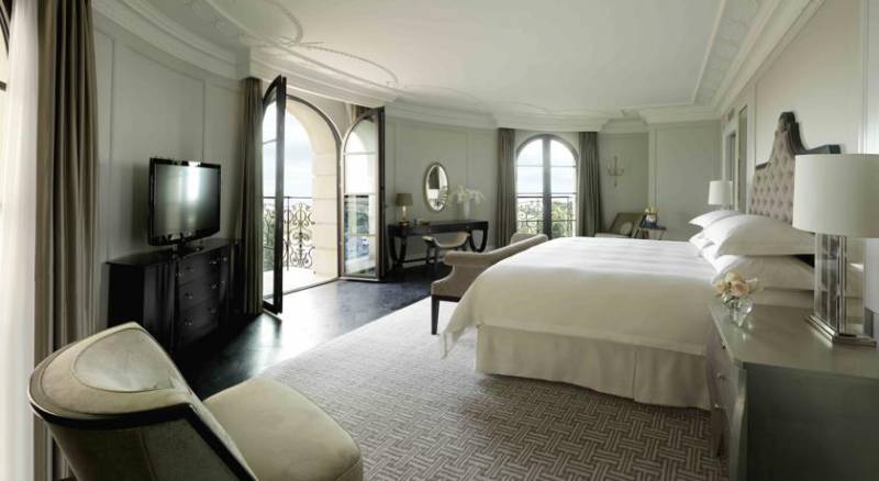 Four Seasons Hotel Baku