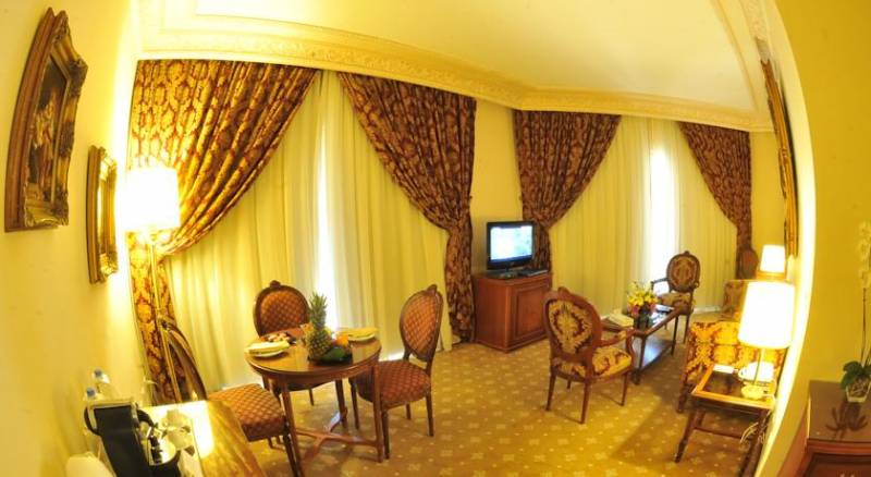 Golden Tulip Serenada - Boutique Hotel