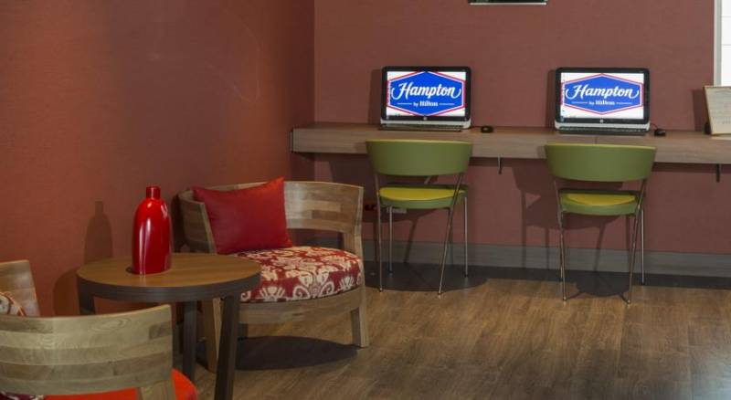 Hampton by Hilton Cali