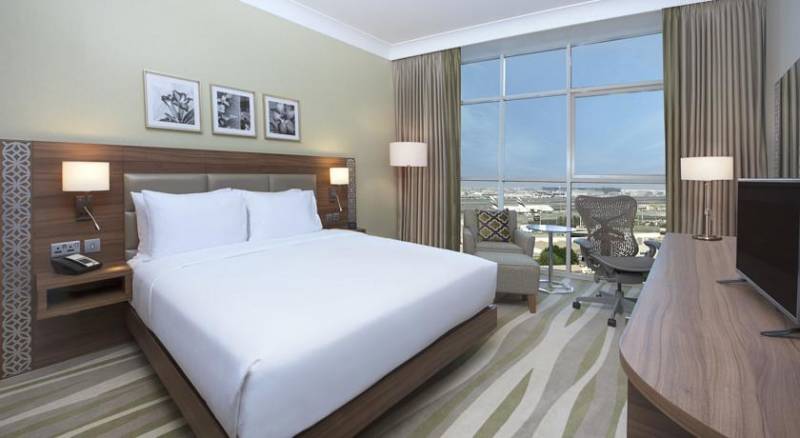 Hilton Garden Inn Dubai Al Muraqabat