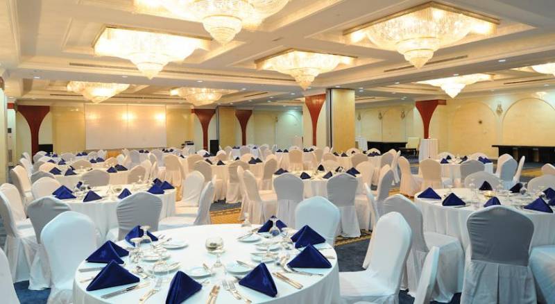 Holiday Inn Bur Dubai - Embassy District