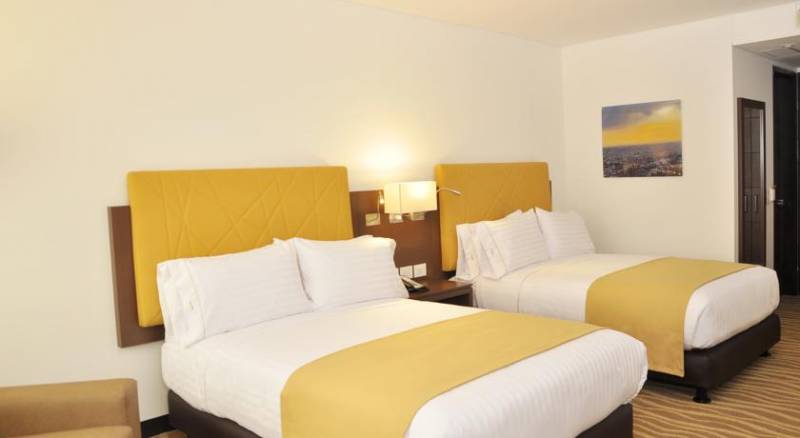 Holiday Inn Express & Suites Bogota Zona Financiera