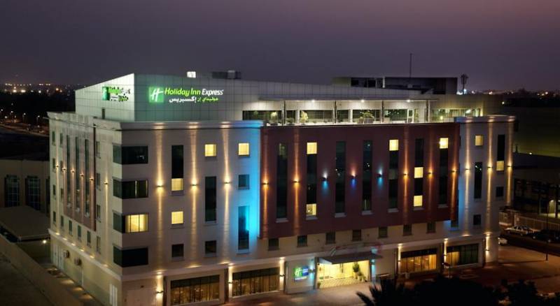 Holiday Inn Express Dubai Safa Park