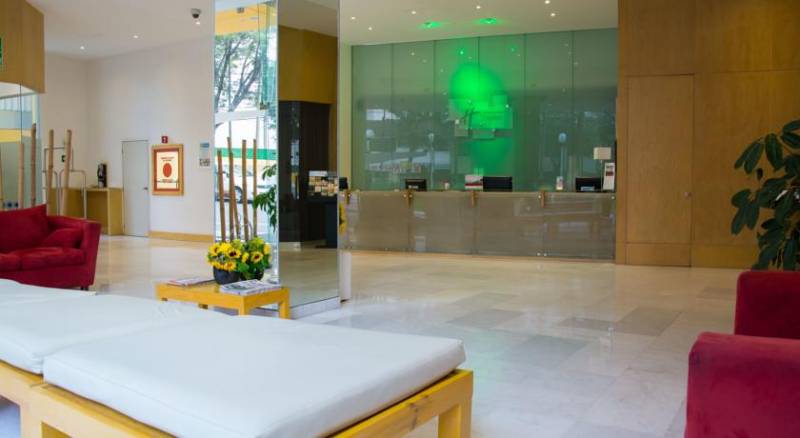 Holiday Inn Express Hotel & Suites Mexico City at the World Trade Center