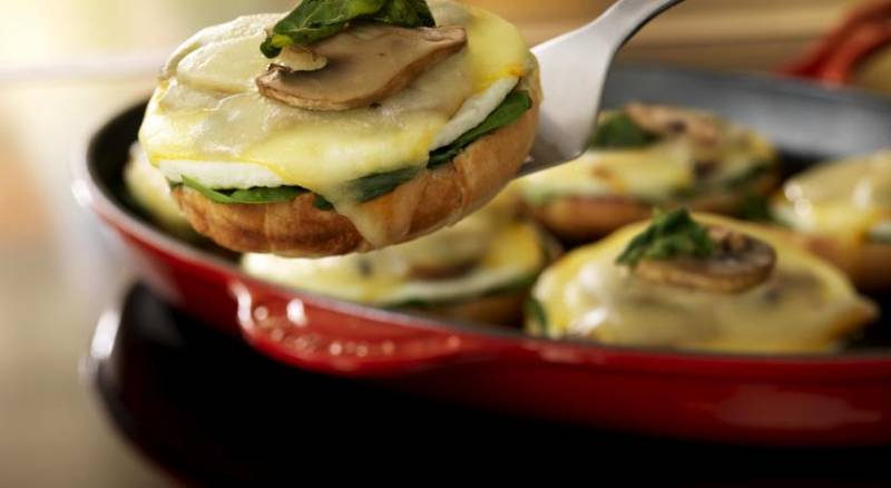 Hyatt Place Dubai Baniyas Square