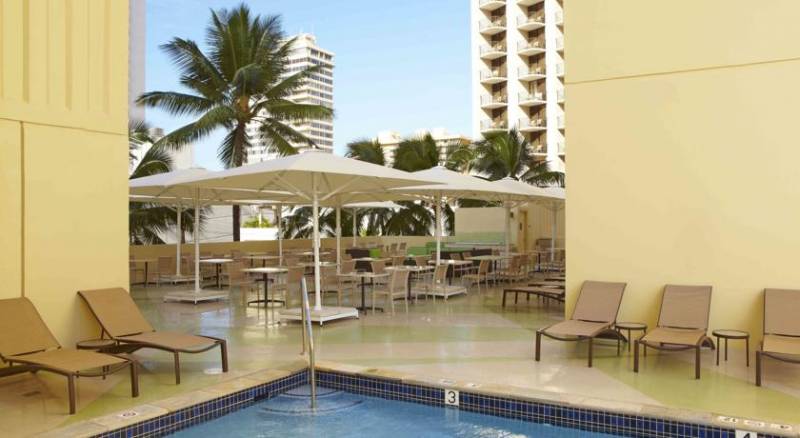 Hyatt Place Waikiki Beach