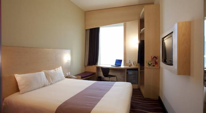 Ibis Sharq