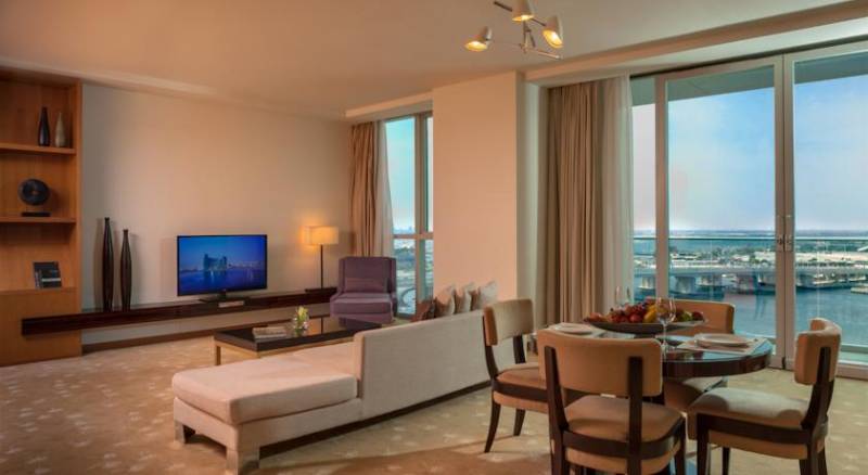 InterContinental Residence Suite Dubai Festival City