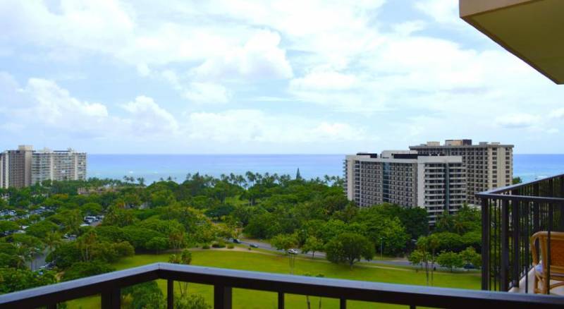 Luana Waikiki, an Aqua Boutique Hotel