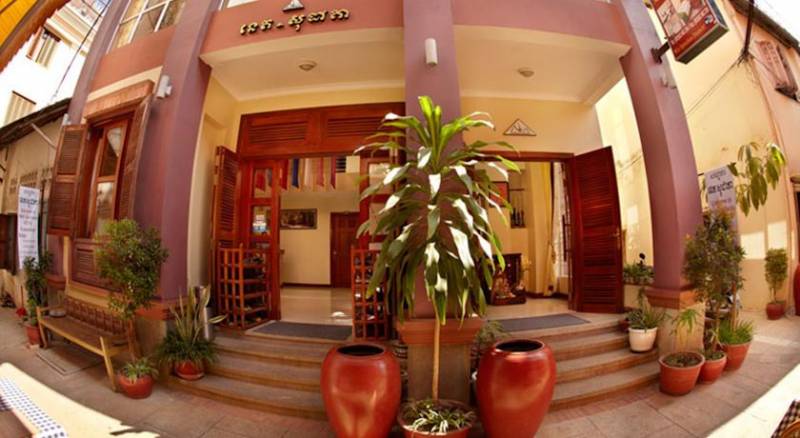 Neth Socheata Hotel