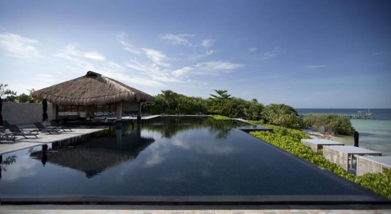 Nizuc Resort & Spa