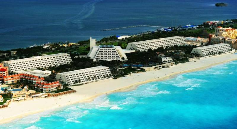 Oasis Cancun All-inclusive