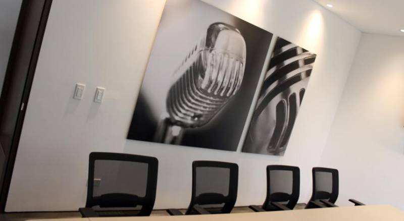 QUO QUALITY HOTEL