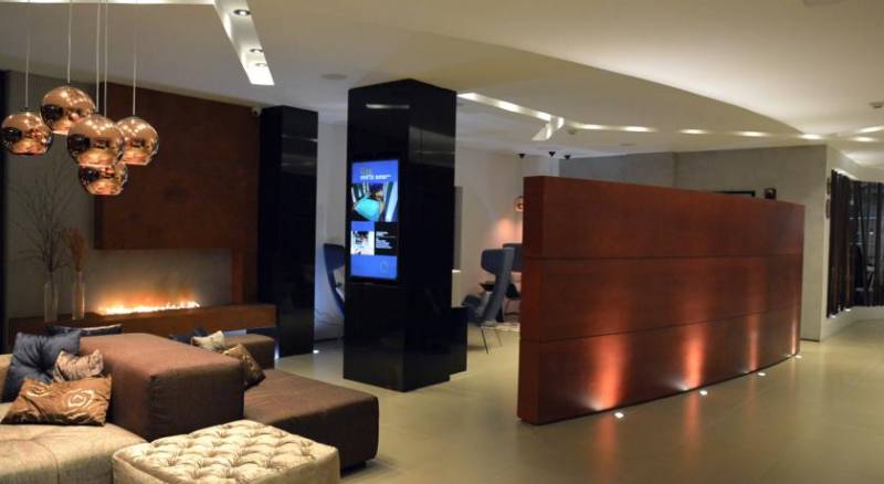 QUO QUALITY HOTEL