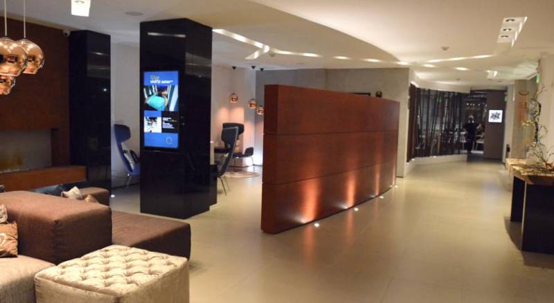 QUO QUALITY HOTEL