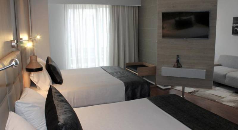 QUO QUALITY HOTEL