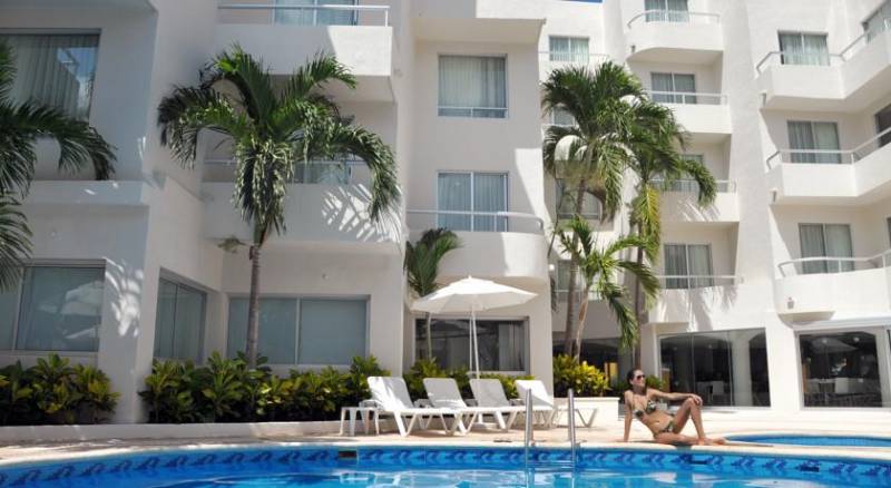 Ramada Cancun City