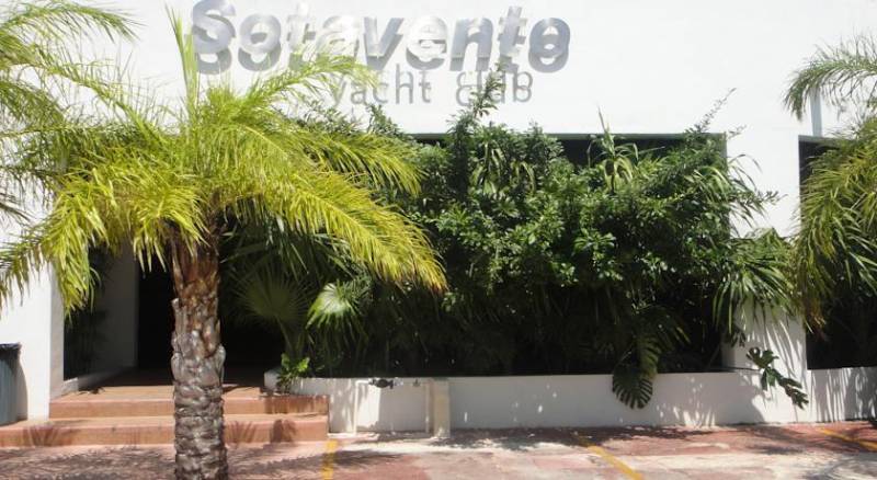 Sotavento Hotel & Yacht Club