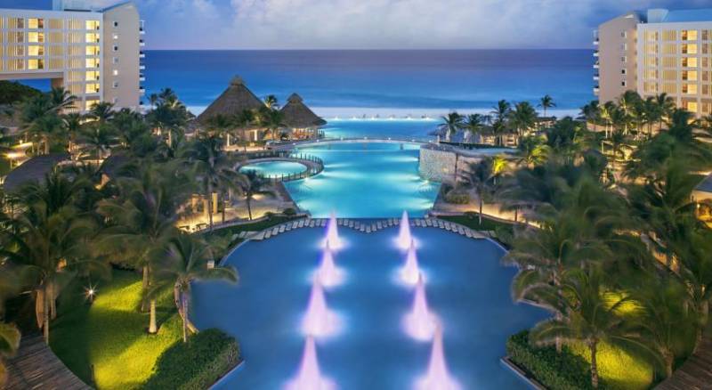 The Westin Lagunamar Ocean Resort Villas & Spa Cancun