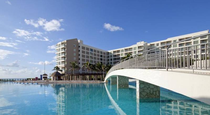 The Westin Lagunamar Ocean Resort Villas & Spa Cancun