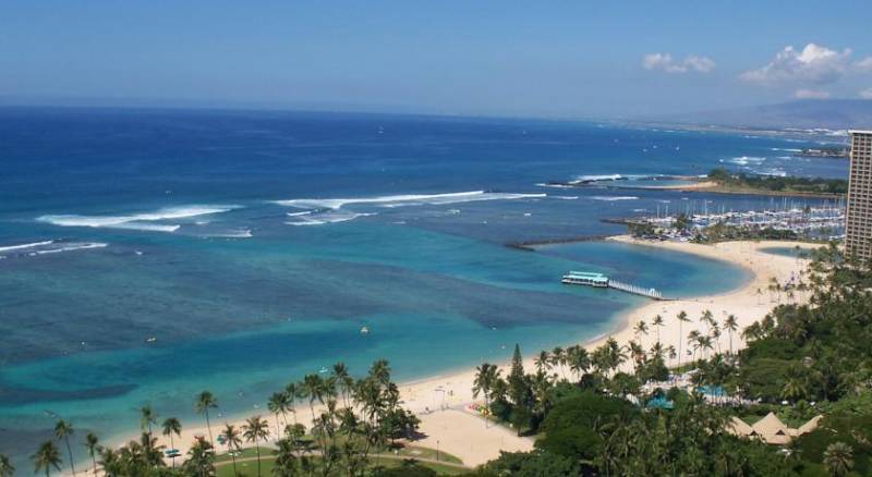 Trump International Hotel Waikiki Beach Walk