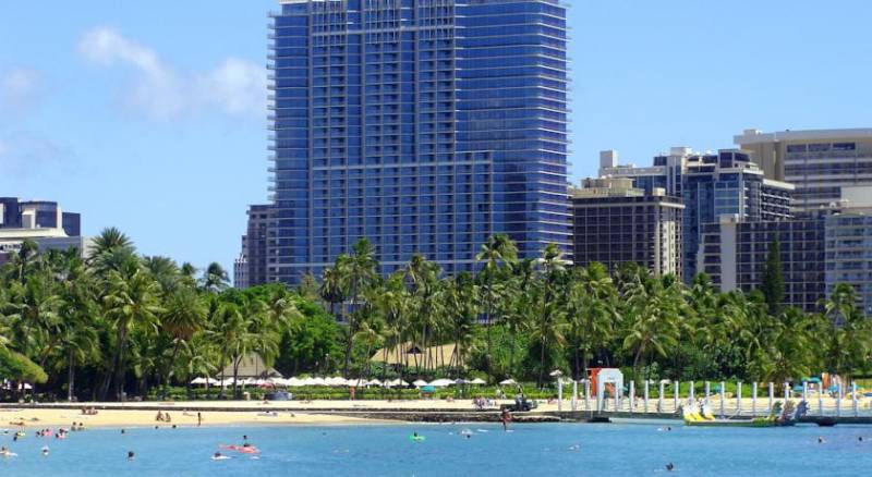 Trump International Hotel Waikiki Beach Walk