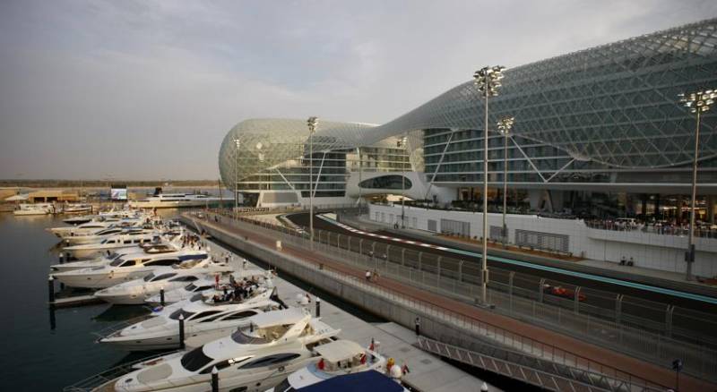 Yas Viceroy Abu Dhabi Hotel