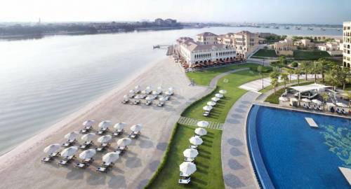 The Ritz-Carlton Abu Dhabi, Grand Canal