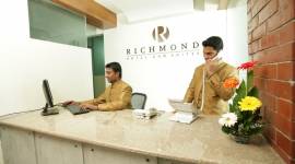 Richmond Hotel & Suites