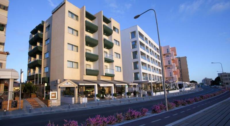 Costantiana Beach Hotel Apartments