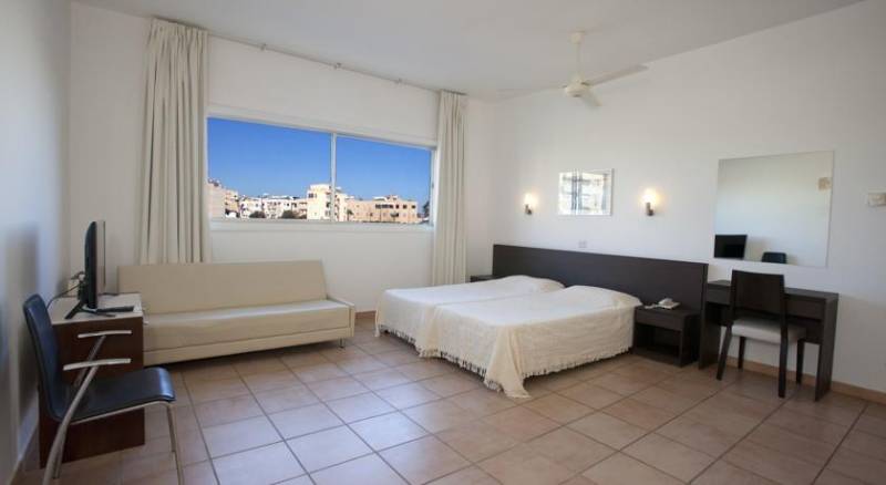 Costantiana Beach Hotel Apartments